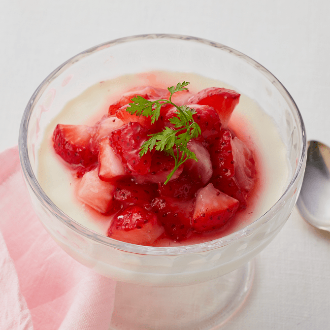 パンナコッタ フレッシュいちごソース