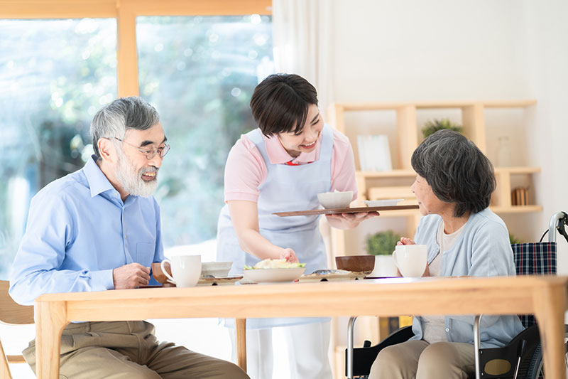 特別養護老人ホーム（特養・特老）と介護老人保健施設（老健）・有料老人ホームの違い