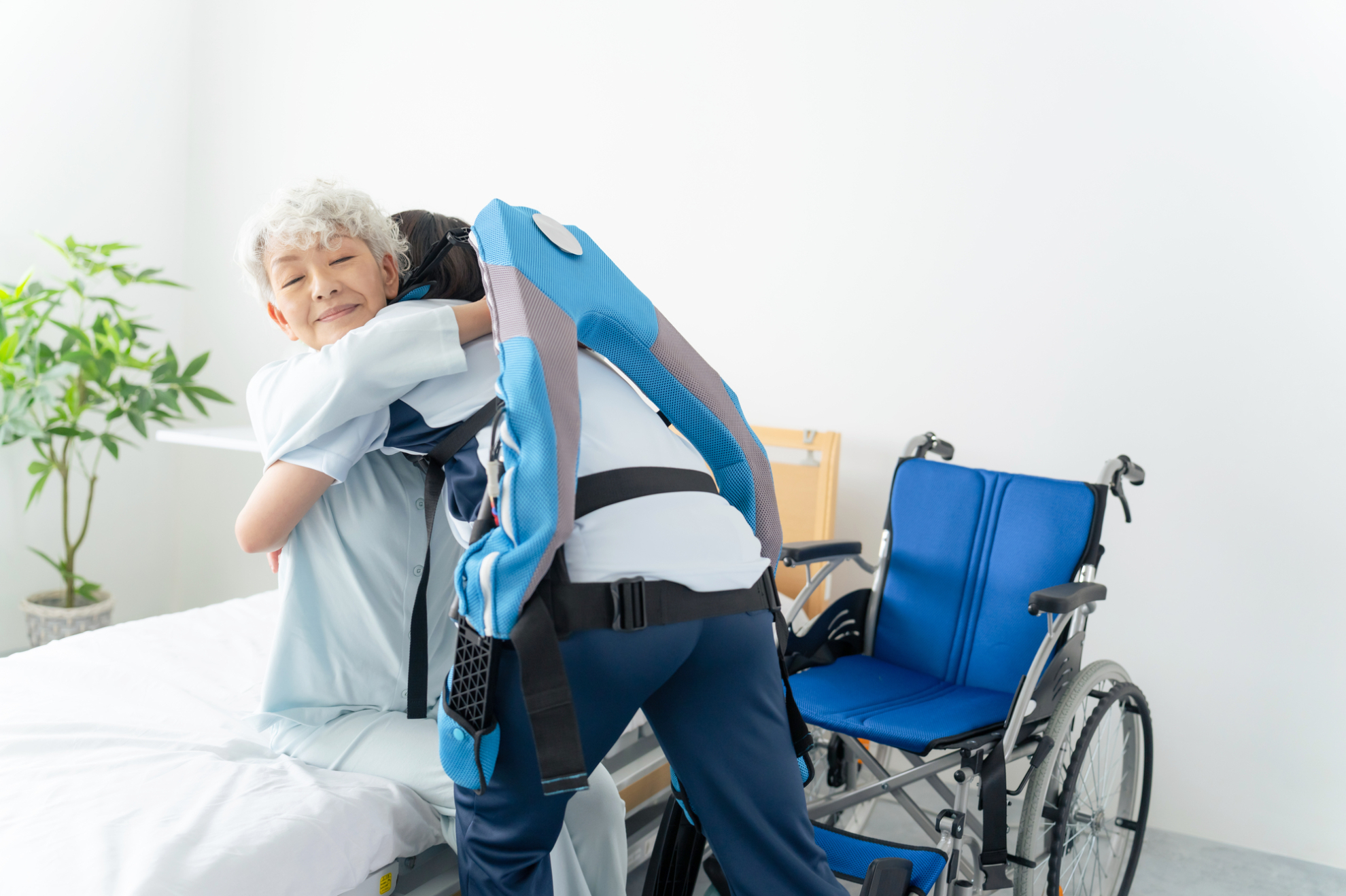 体位変換の一人介助に限界を感じたときの対策