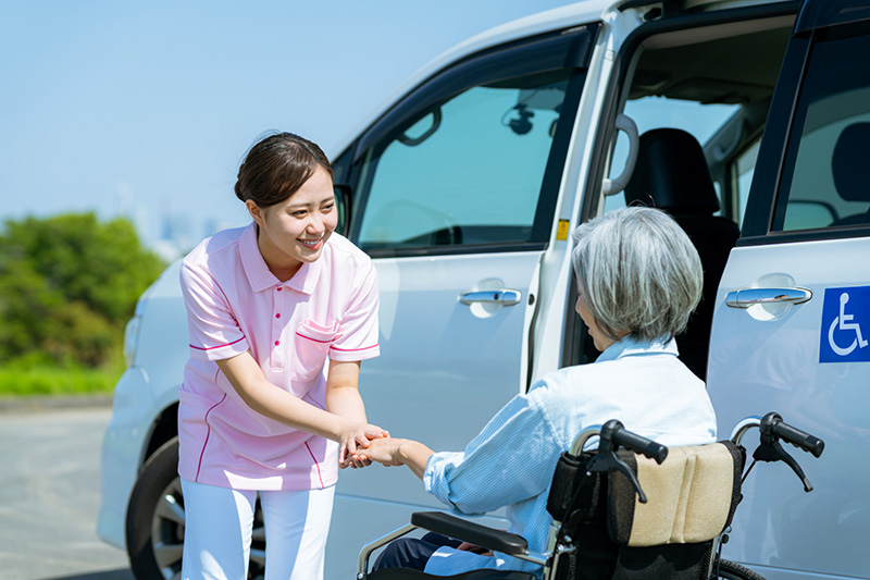 要介護認定とは？8つの区分と判定基準から申請の流れまで解説