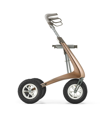 バイエーカー　カーボン・オーバーランド真横から見たデザイン